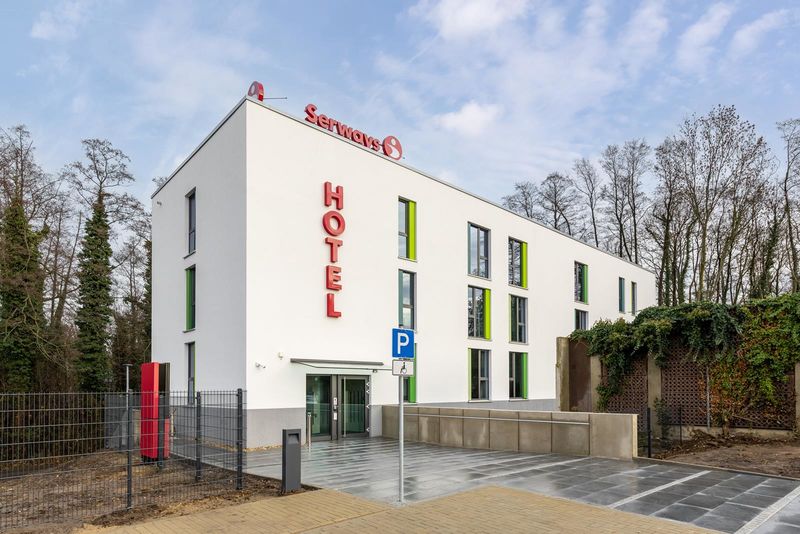 csm_Serways_Hotel_Hoesel_Aussenaufnahme_II_Web_40c966e23f