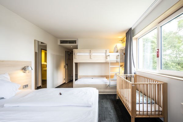 csm_Serways_Hotel_Bruchsal_West_Superior_Familienzimmer_2d9ad45dfd